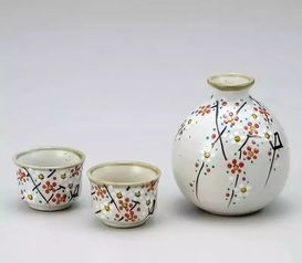 流光溢彩九谷燒 日本釉上彩繪瓷器的藝術瑰寶